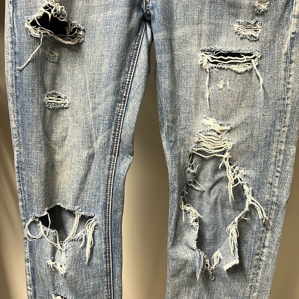 American eagle size 4 denim- girlfriend fit
